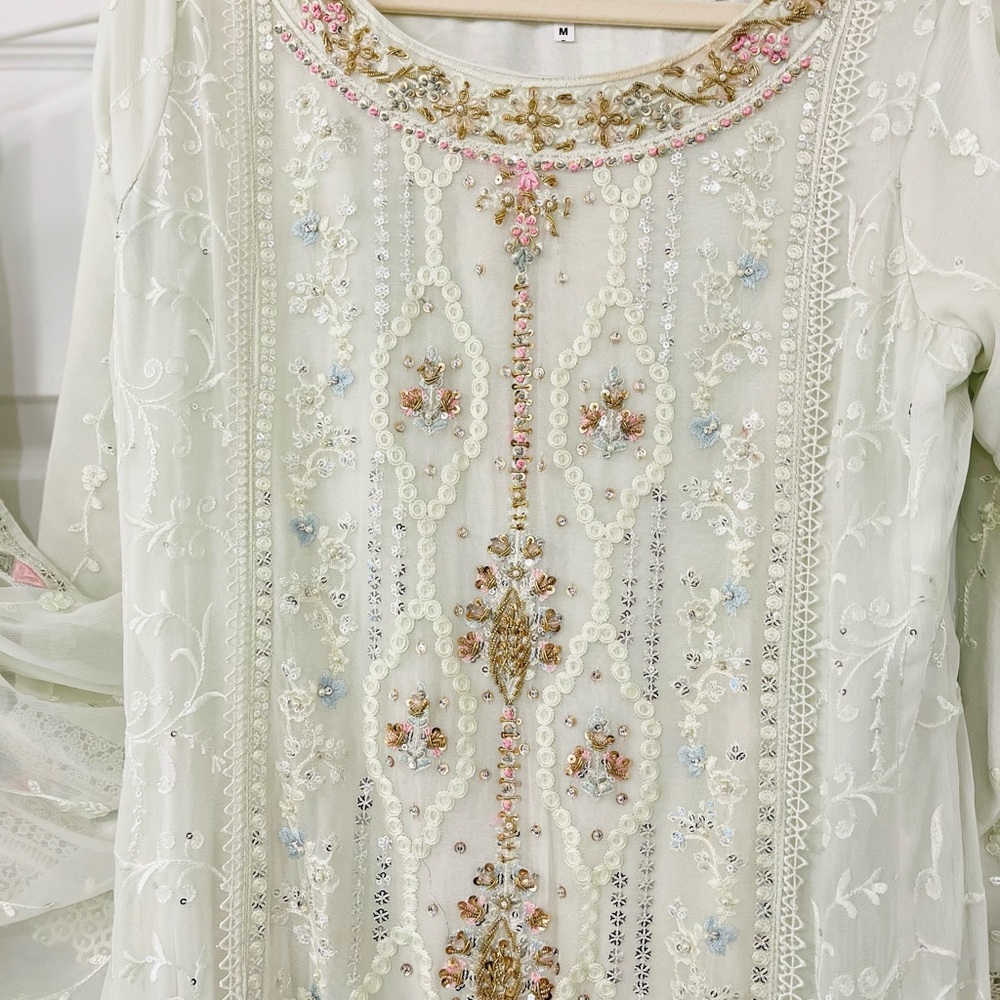 Agha noor dress medium - Picture 6 of 11